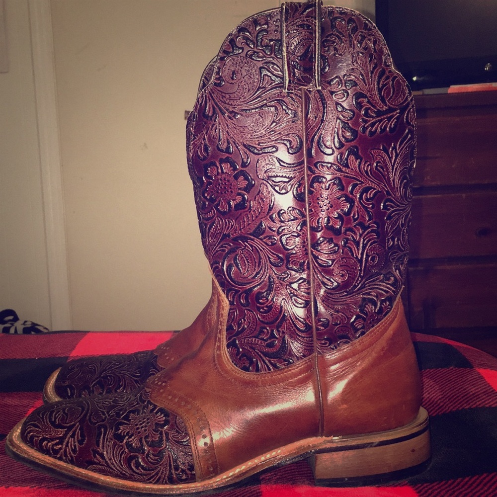 ⭐️⭐️Hand tooled Boulet Cowboy boots⭐️⭐️
